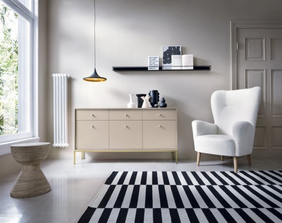 Комод Perfect Home Моно / Mono 3-дверний з 3 шухлядами і золотими ніжками MKSZ154 Беж пісочний (PFH-091207) Комод Perfect Home Моно / Mono 3-дверний з 3 шухлядами і золотими ніжками MKSZ154 Беж пісочний (PFH-091207)