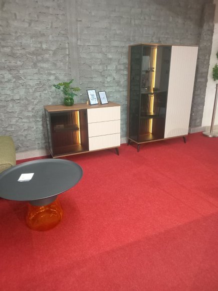 Комод з підсвіткою Вічі / Vici KSZ103 1-дверний з 3 шухлядами Горіх/кашемір Perfect Home Польща (PFH-091277) Комод з підсвіткою Вічі / Vici KSZ103 1-дверний з 3 шухлядами Горіх/кашемір Perfect Home Польща (PFH-091277)