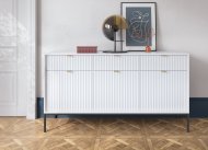 Комод Perfect Home Нова / Nova 3-дверний з 3 шухлядами і чорними ніжками KSZ154 Білий (PFH-091240) Комод Perfect Home Нова / Nova 3-дверний з 3 шухлядами і чорними ніжками KSZ154 Білий (PFH-091240)