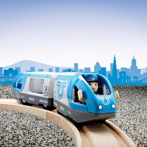 Пасажирський потяг батареями (33506)