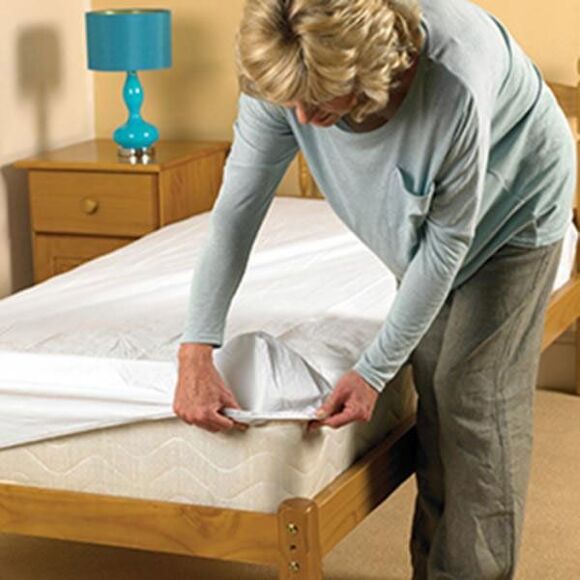 Наматрасник простьобаний Simple натяжний 120х200 см Наматрасник простьобаний Simple натяжний 120х200 см