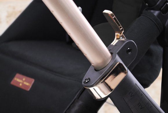 Коляска Roberto Verino Elegance 2in1 Stone Sand Коляска Roberto Verino Elegance 2in1 Stone Sand